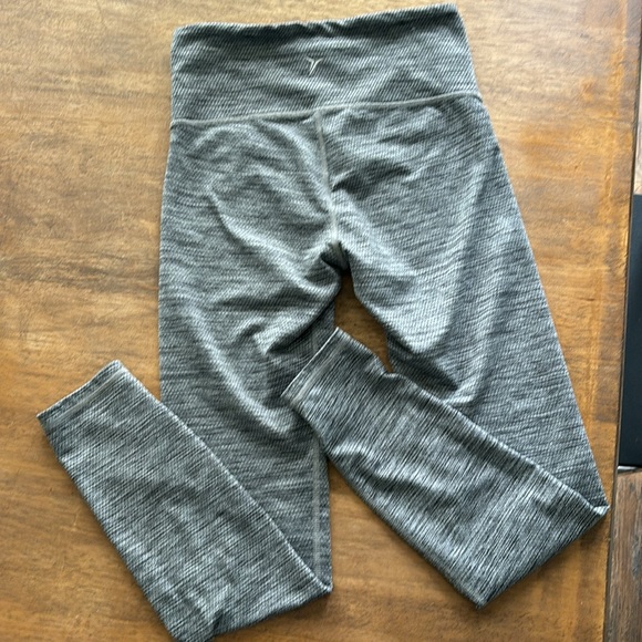 OLD NAVY ACTIVE leggings - Picture 4 of 4
